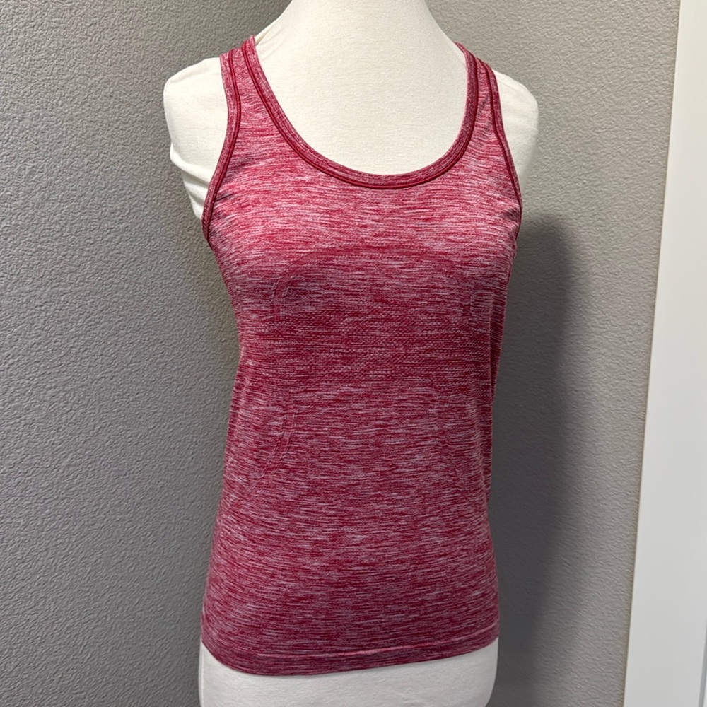 Lululemon swiftly racerback tank top 6 space red EUC